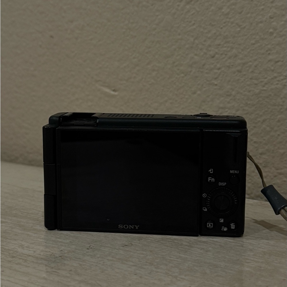 Sony ZV-1F Vlogging Camera